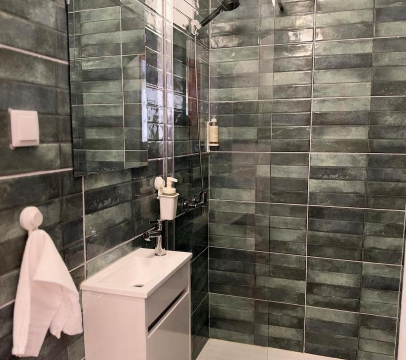 Photo of Bathroom in Alhandra