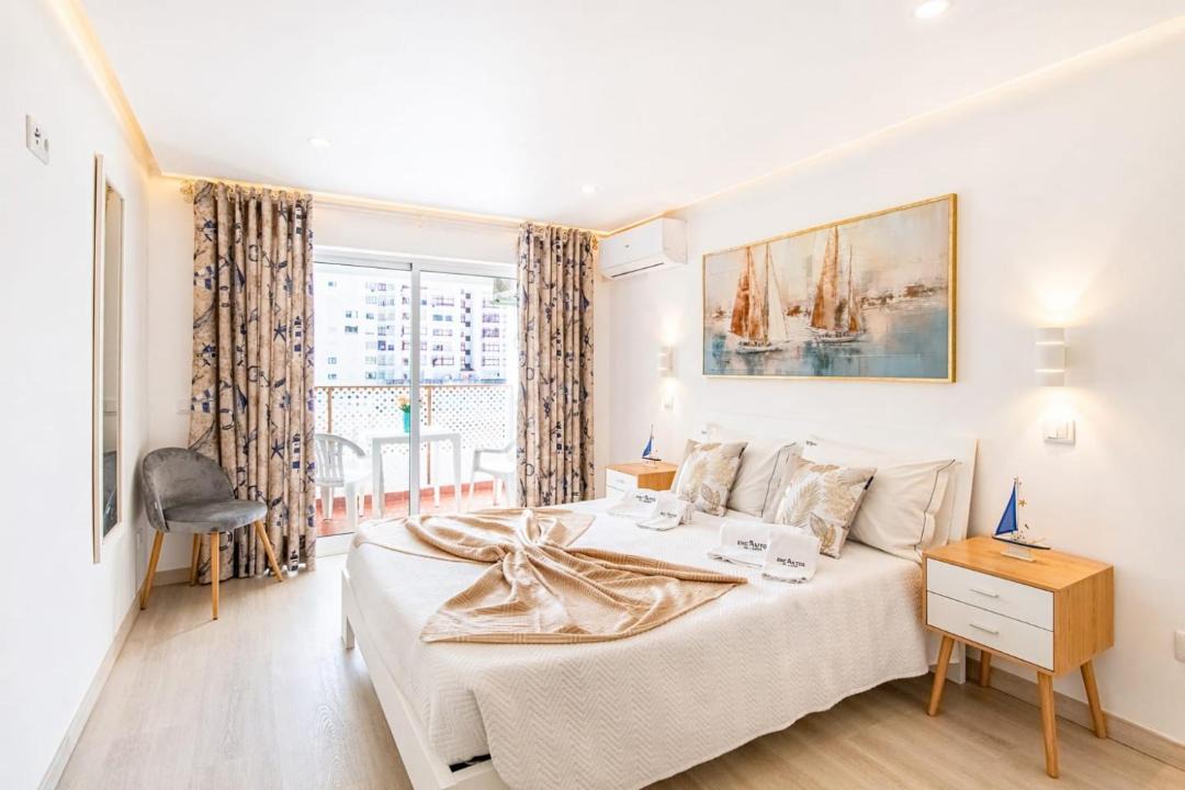 Photo of Bedroom in Praia da Rocha