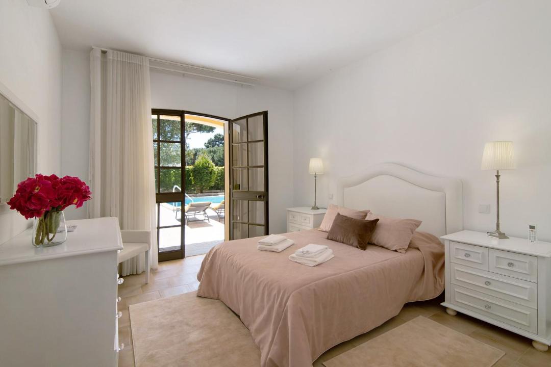 Photo of Bedroom in Quarteira