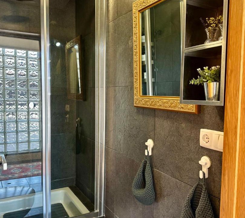 Photo of Bathroom in Perre