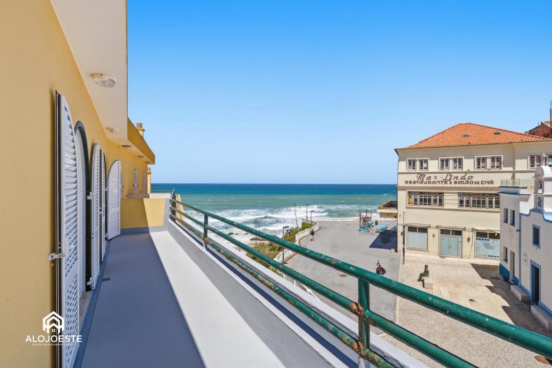 Photo of Patio Balcony in Praia de Santa Cruz