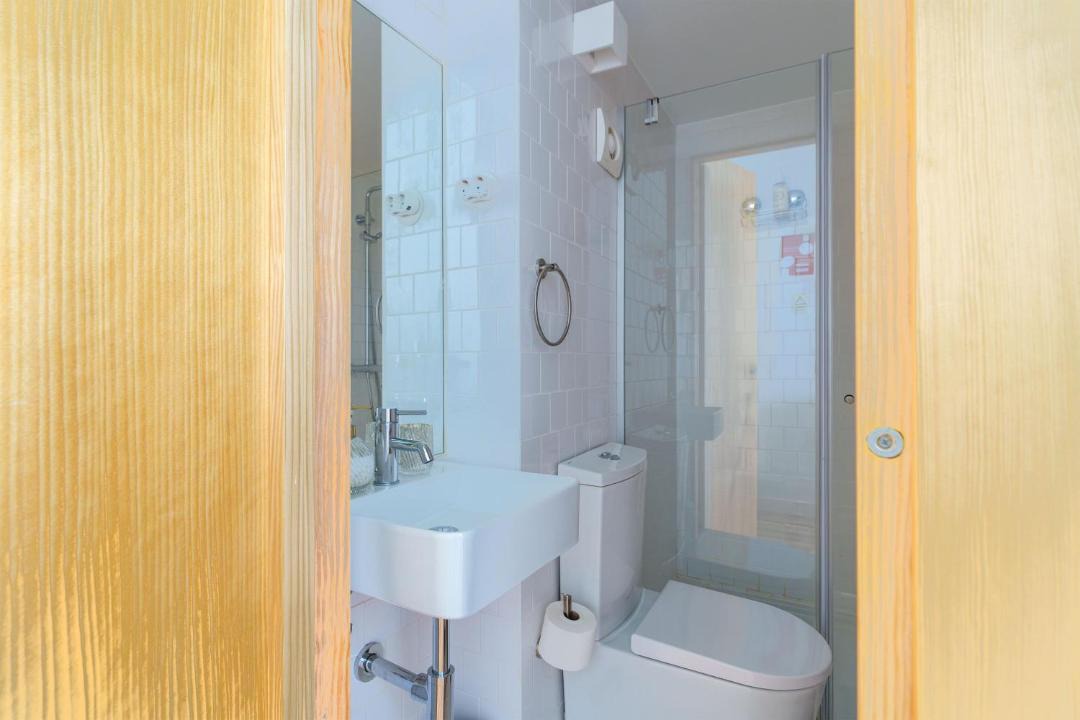 Photo of Bathroom in Coimbra City Centre