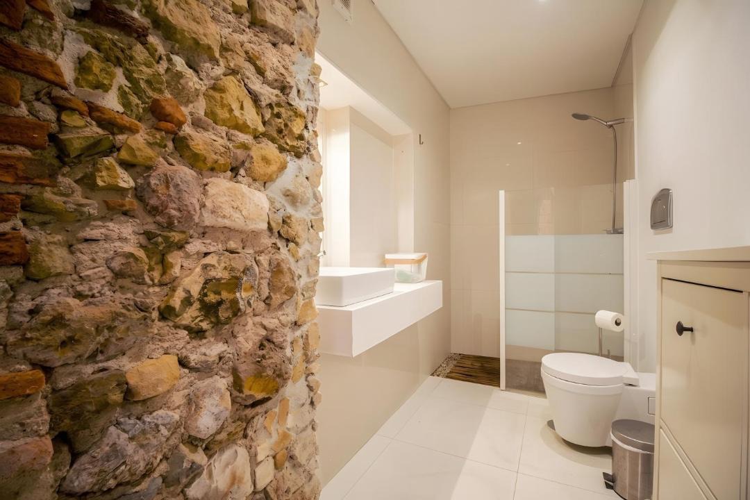 Photo of Bathroom in Coimbra City Centre