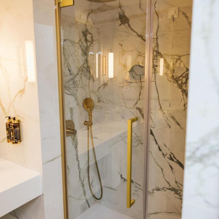 Photo of Bathroom in Baixa