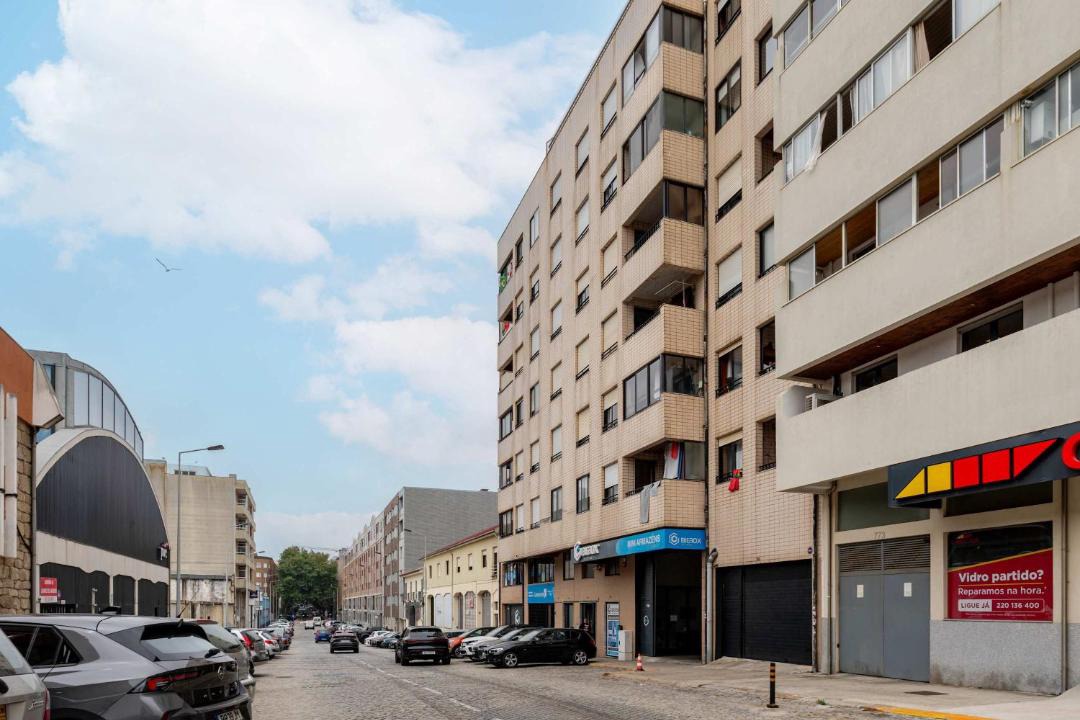 Photo of Buildings in Aldoar