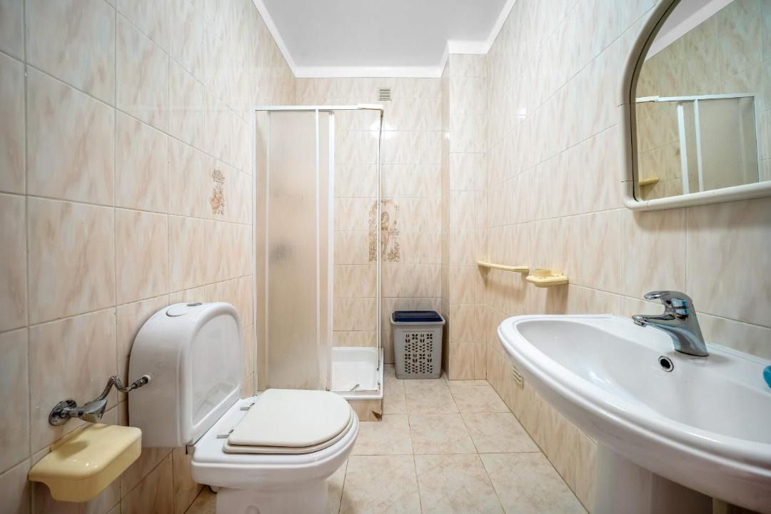 Photo of Bathroom in Retur
