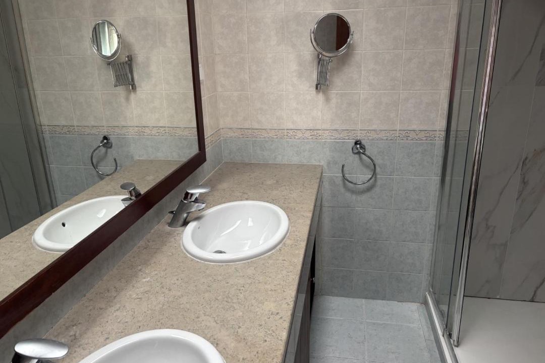 Photo of Bathroom in Faro