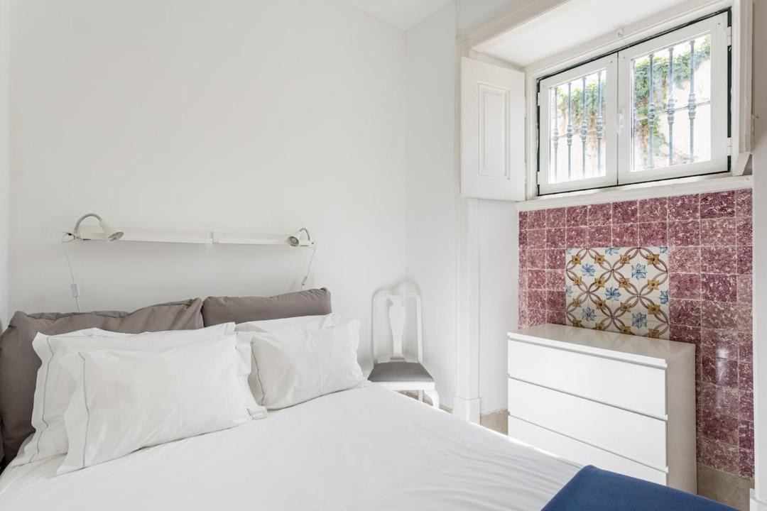 Photo of Bedroom in Lisbon Old Town