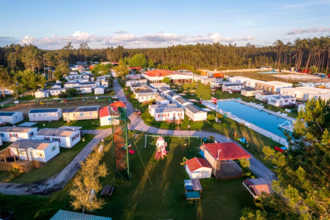 Photo of Buildings in Burinhosa