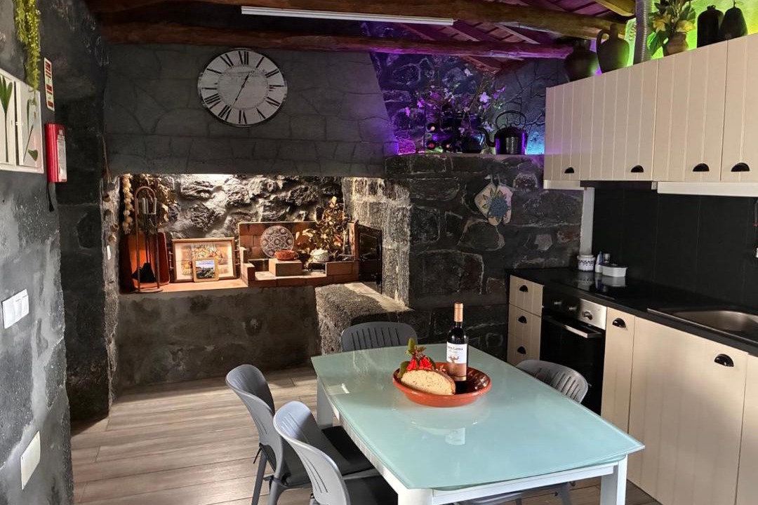 Photo of Kitchen in Sao Roque do Pico