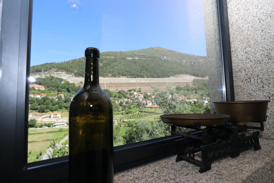 Photo of Others in Vinho