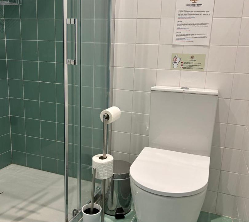 Photo of Bathroom in Aljustrel