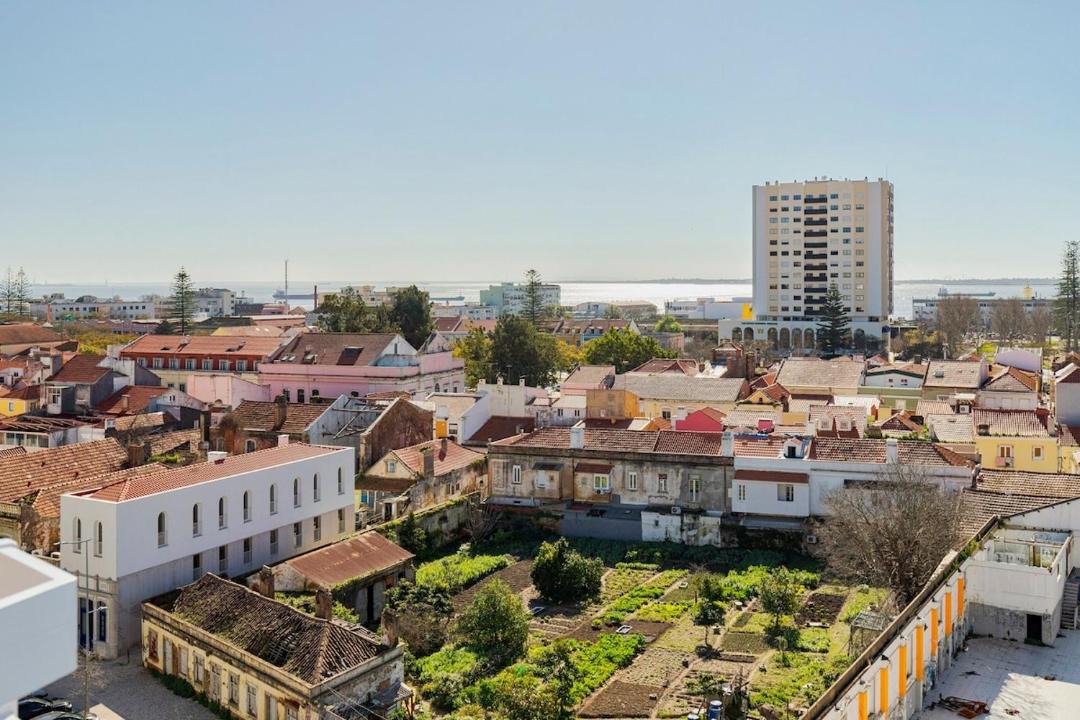 Photo of Buildings in Setubal