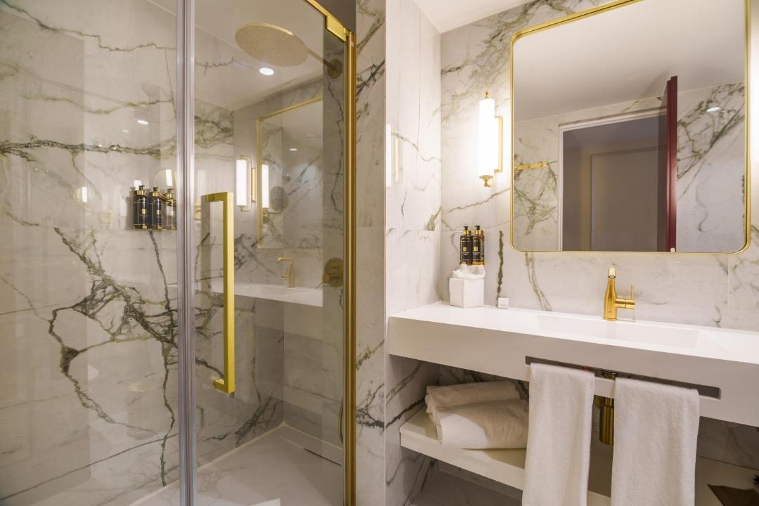 Photo of Bathroom in Baixa