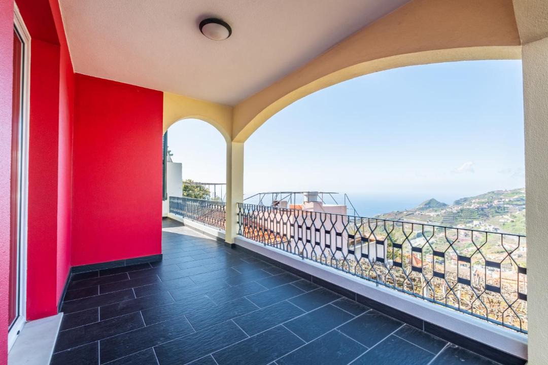 Photo of Patio Balcony in Estreito de Camara de Lobos