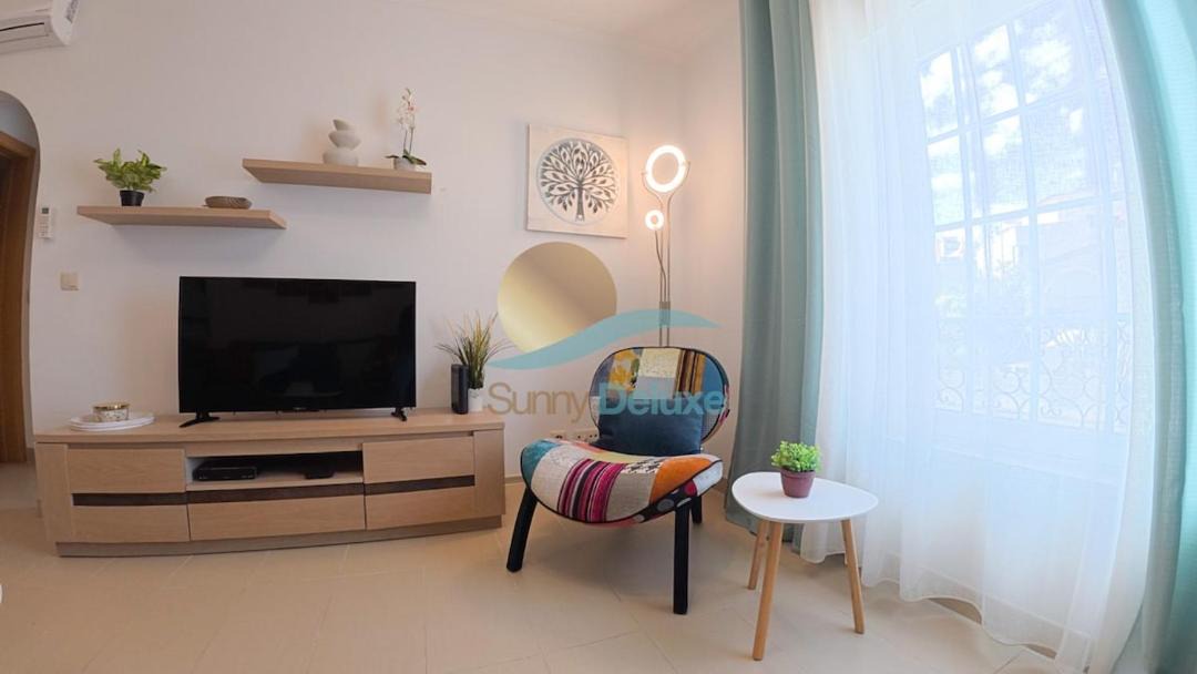 Photo of Livingroom in Peneco Beach