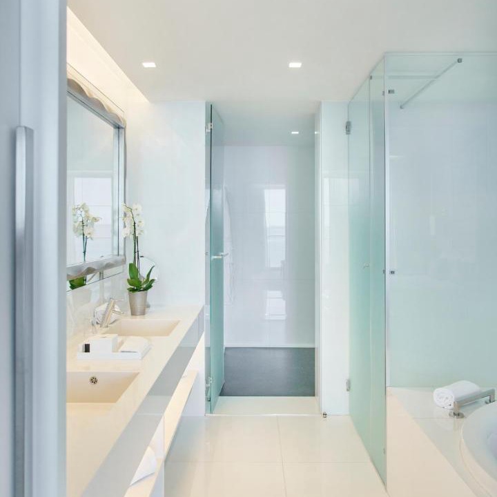 Photo of Bathroom in Estoril