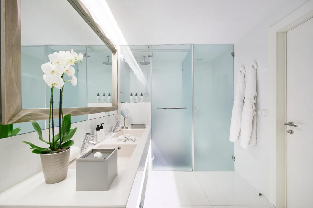 Photo of Bathroom in Estoril