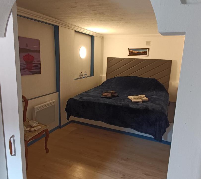 Photo of Bedroom in Arega