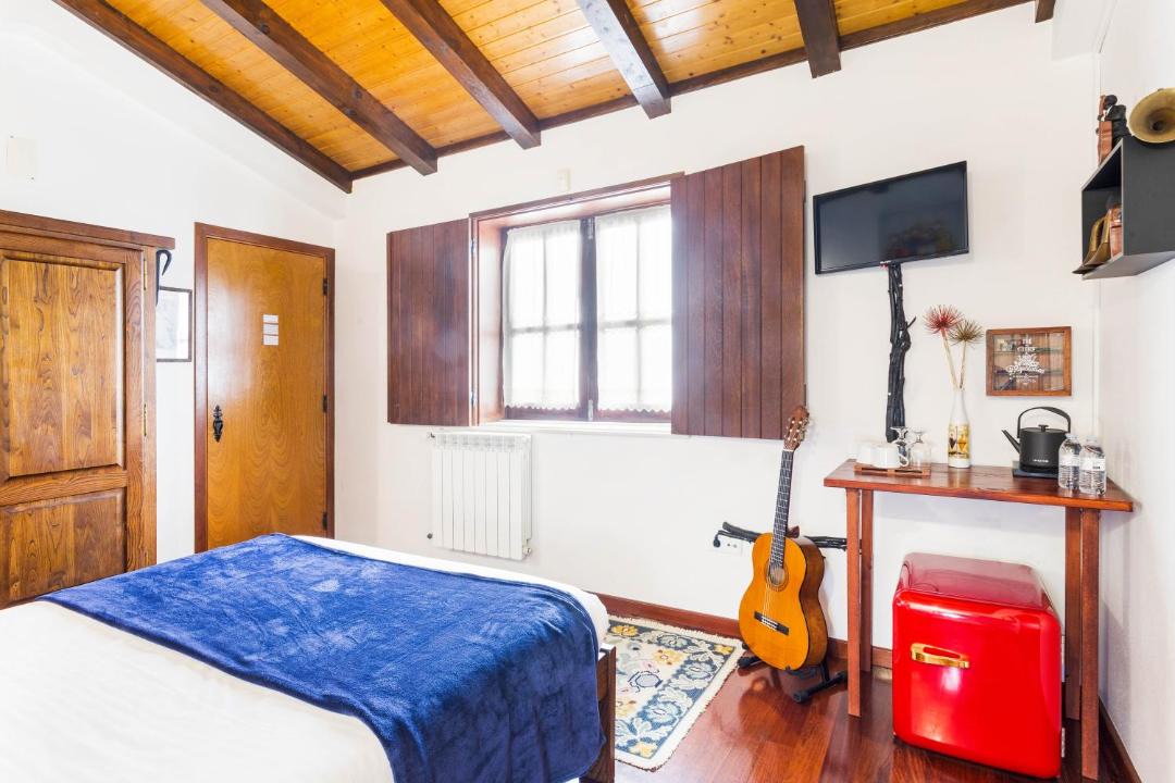 Photo of Bedroom in Mendiga