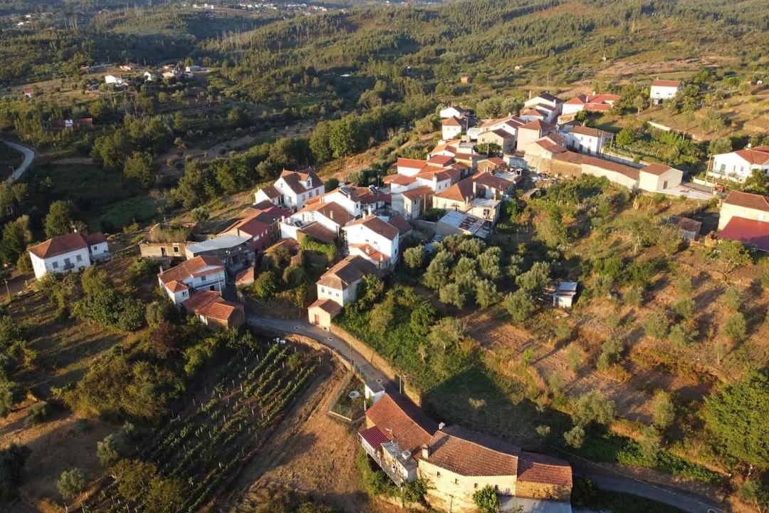Photo of Buildings in Moitas