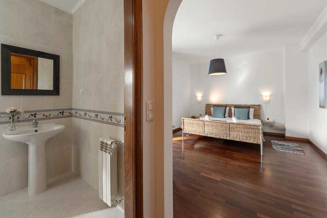 Photo of Bathroom in Atouguia da Baleia