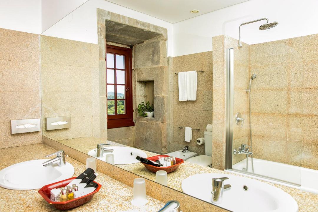 Photo of Bathroom in Guimaraes