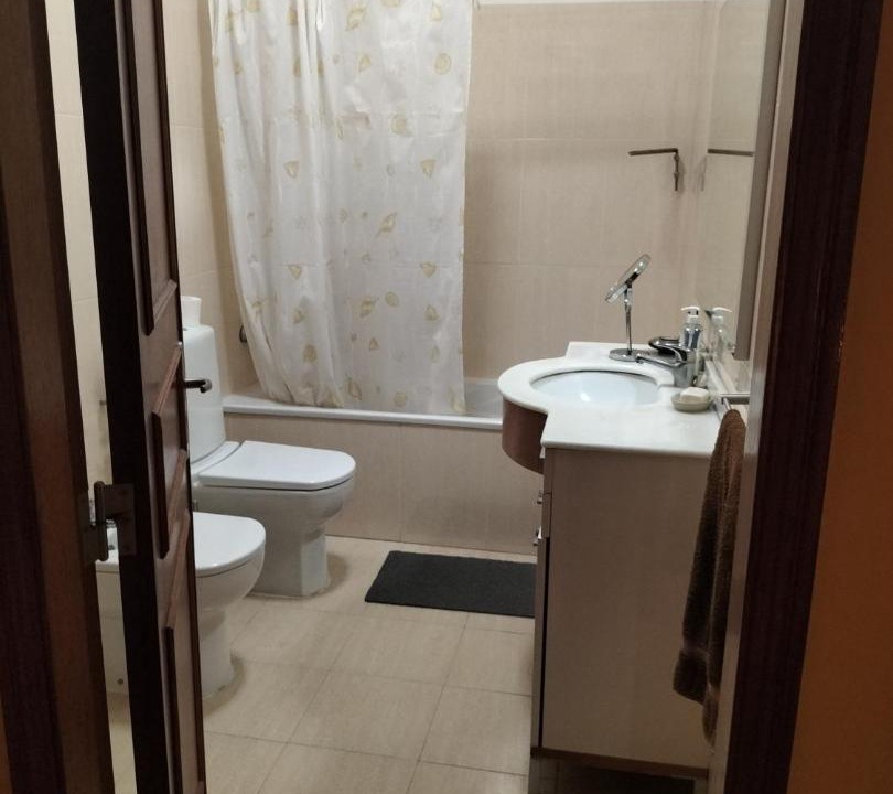 Photo of Bathroom in Paco De Arcos