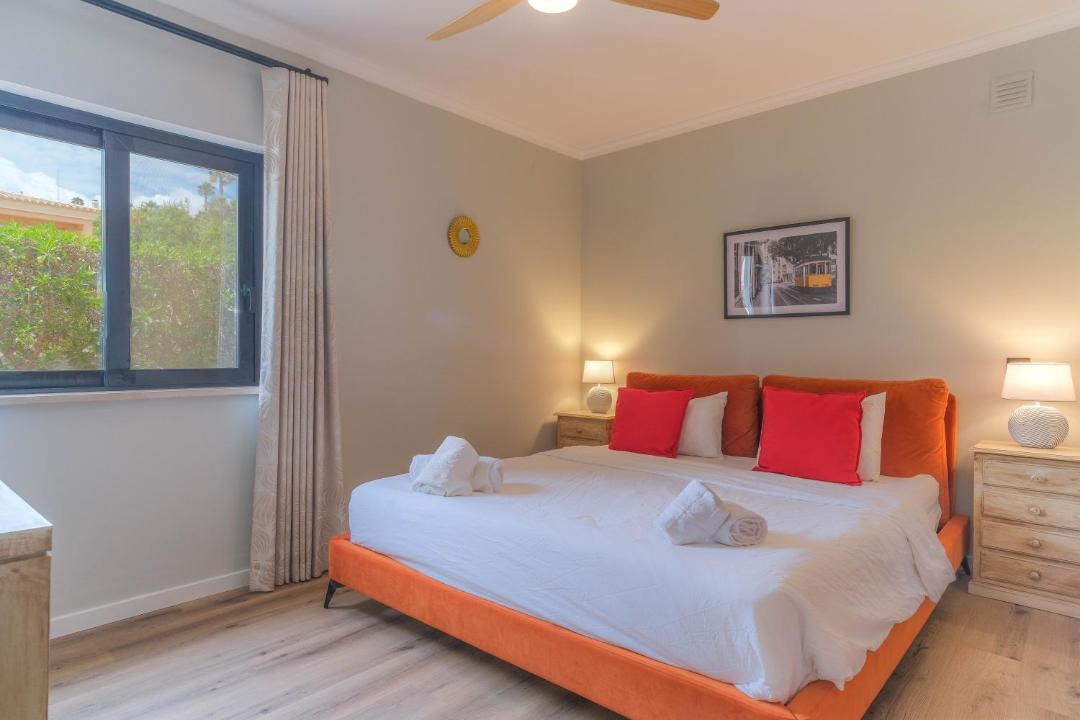 Photo of Bedroom in Albardeira