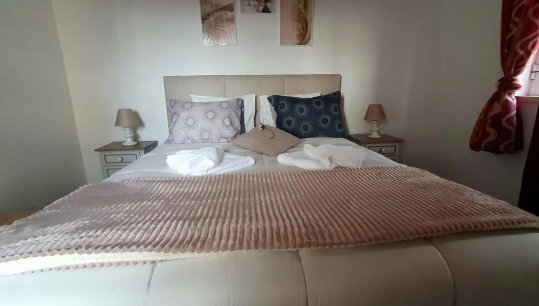 Photo of Bedroom in Arruda dos Pisoes