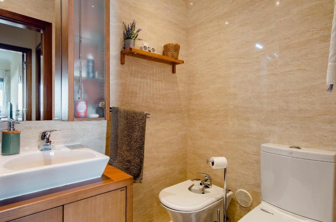 Photo of Bathroom in Santa Iria de Azoia