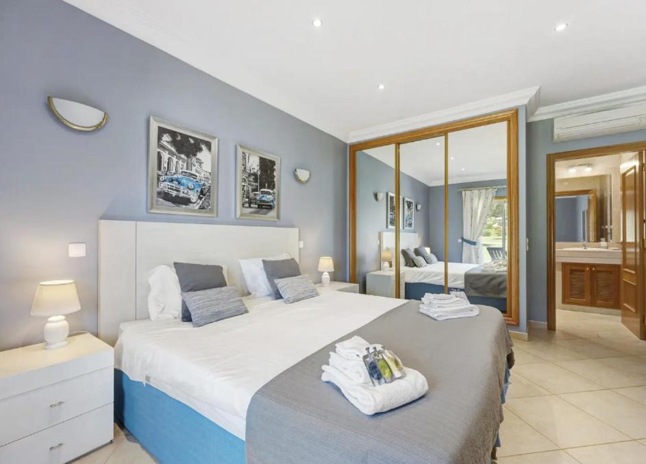 Photo of Bedroom in Atalaia