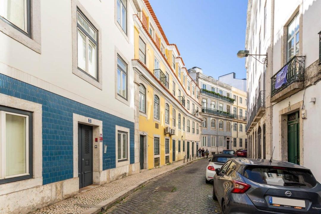 Photo of Others in Chiado