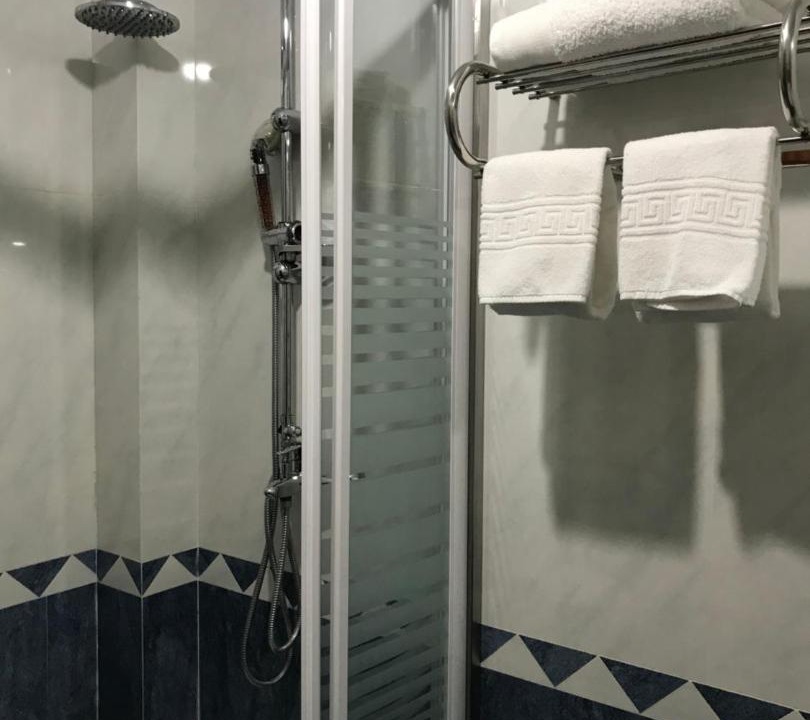 Photo of Bathroom in Carcavelos