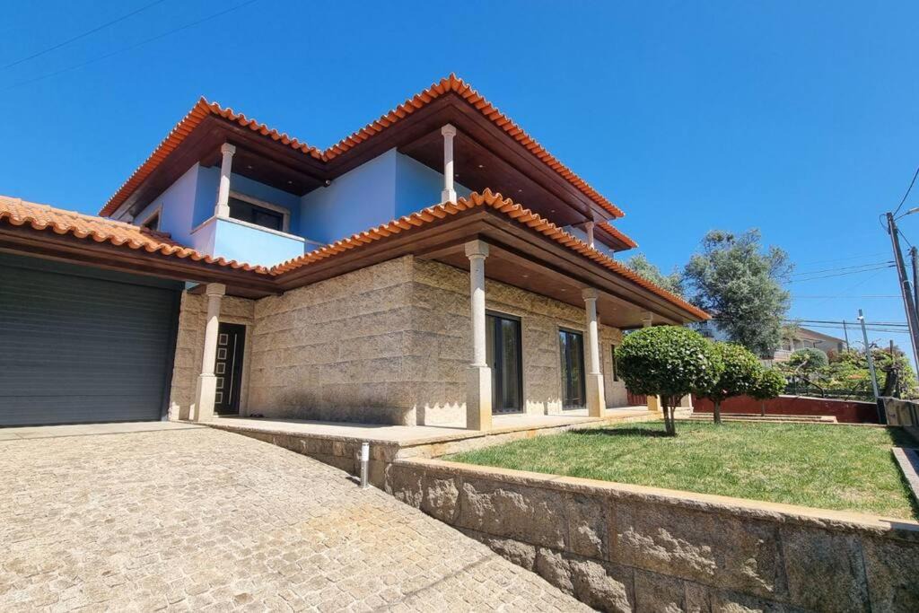 Photo of Buildings in Teloes