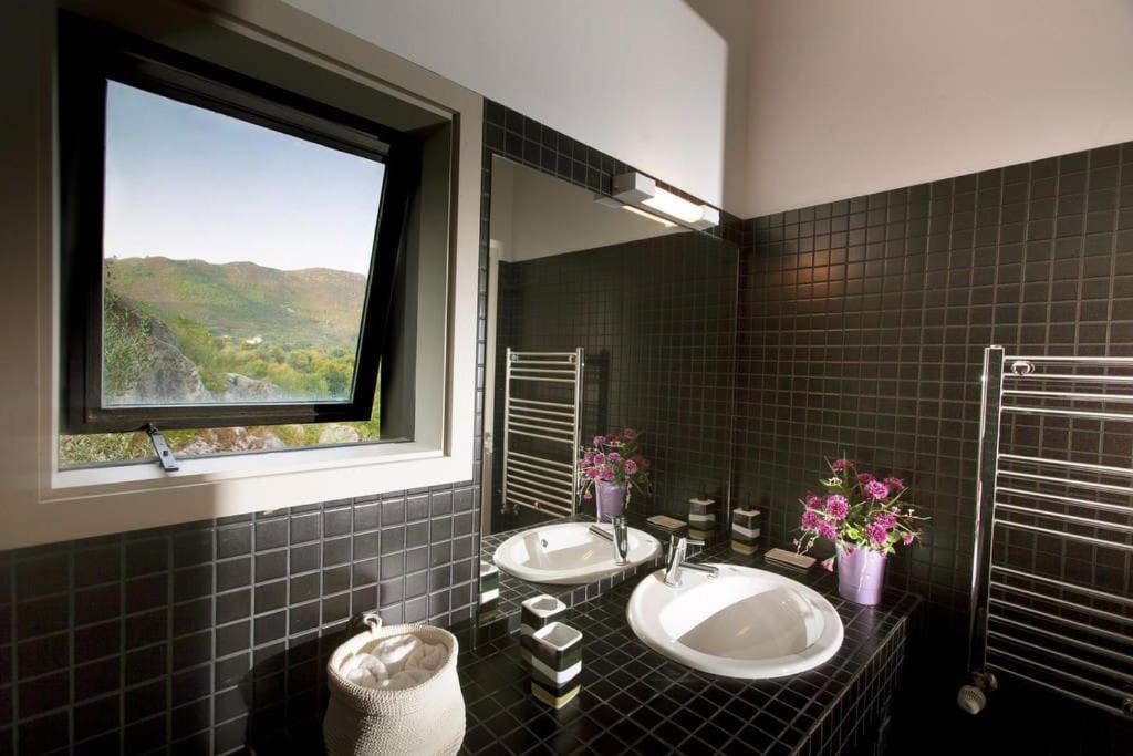 Photo of Bathroom in Arcos de Valdevez