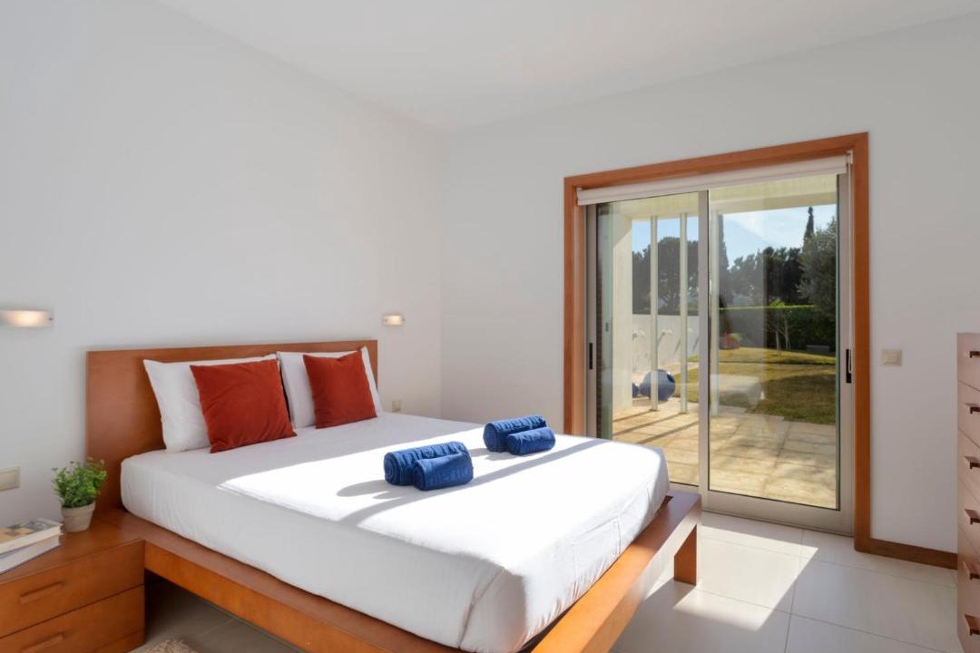 Photo of Bedroom in Alporchinhos