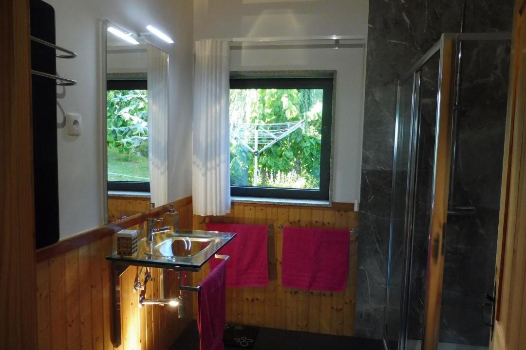 Photo of Bathroom in Portela