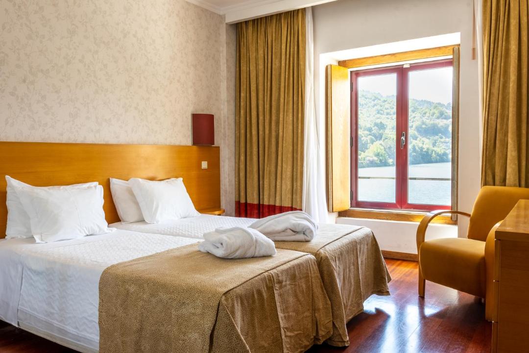 Photo of Bedroom in Oliveira do Douro