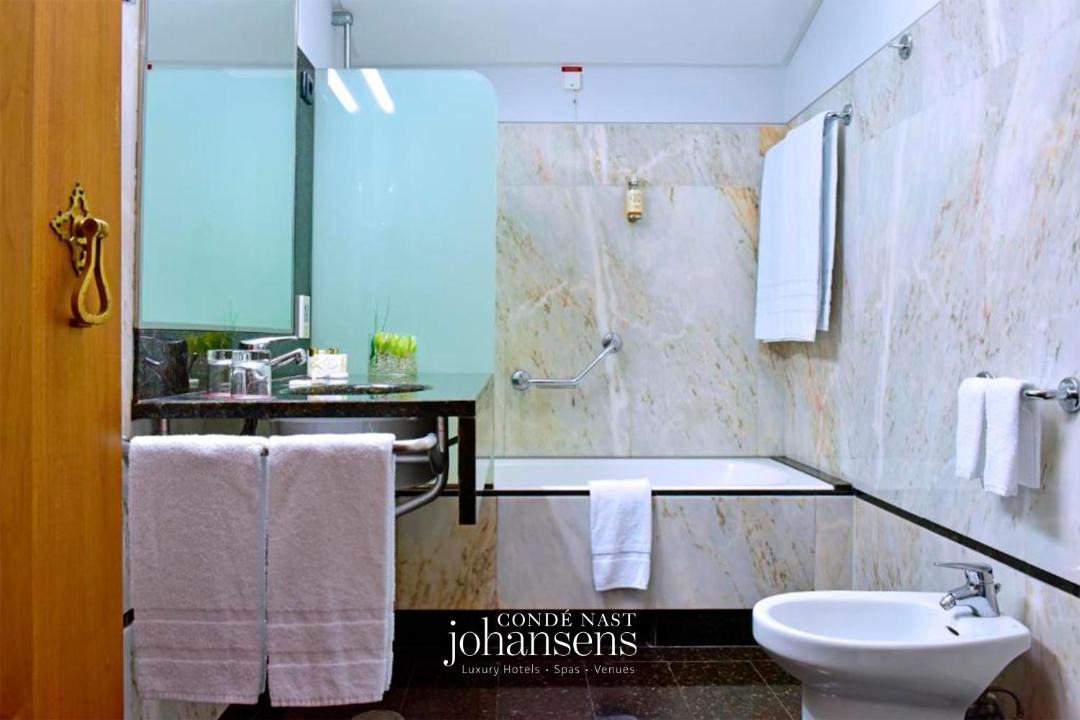 Photo of Bathroom in Monserrate