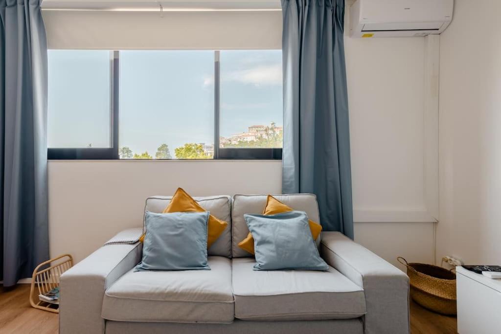 Photo of Livingroom in Santo Antonio dos Olivais