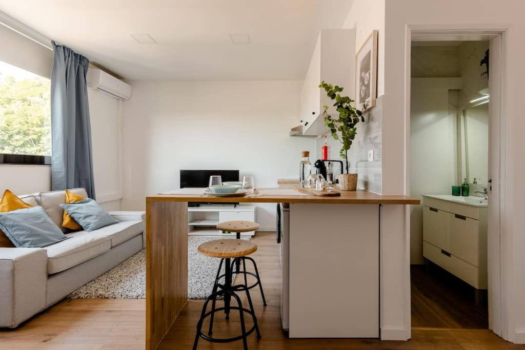 Photo of Livingroom in Santo Antonio dos Olivais