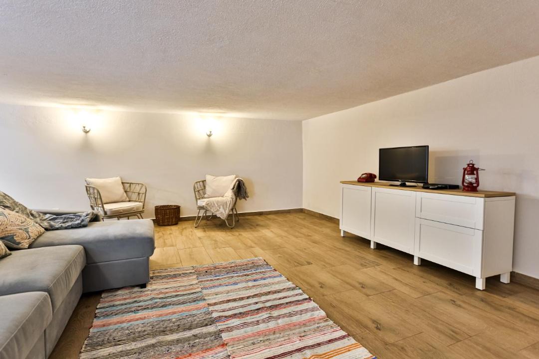 Photo of Livingroom in Charneca de Caparica e Sobreda