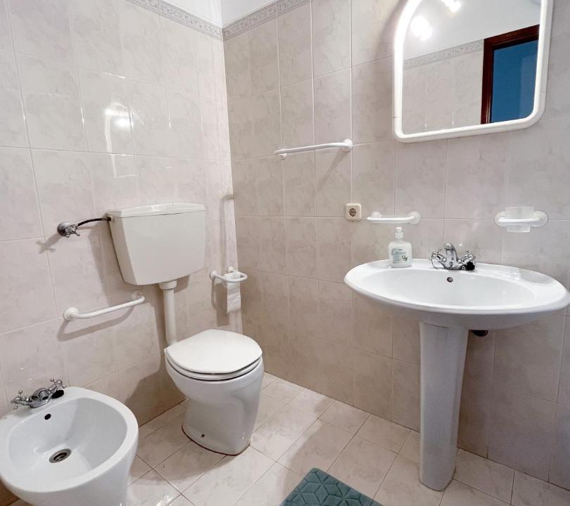 Photo of Bathroom in Salema