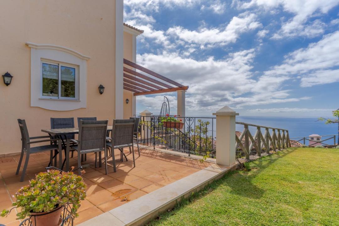Photo of Patio Balcony in Sao Goncalo