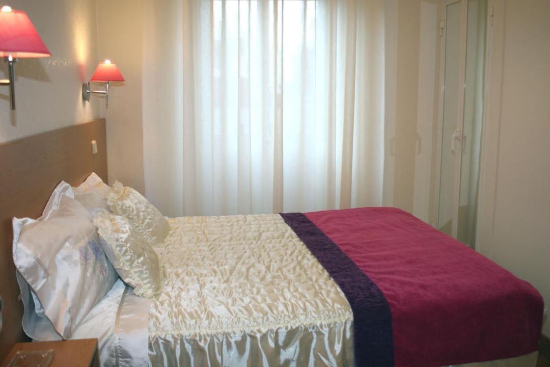 Photo of Bedroom in Lisbon Old Town