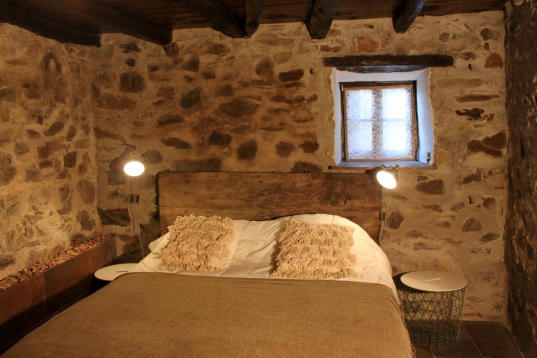Photo of Bedroom in Lousa