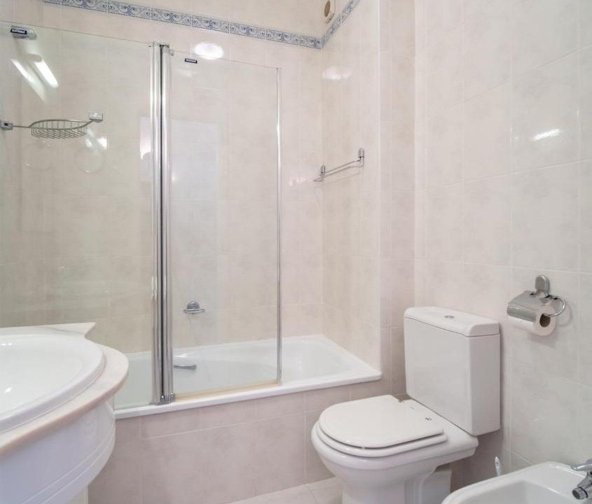 Photo of Bathroom in Meia Praia