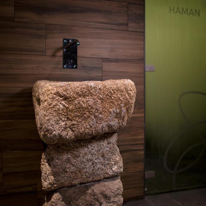 Photo of Human In Picture in Covilha