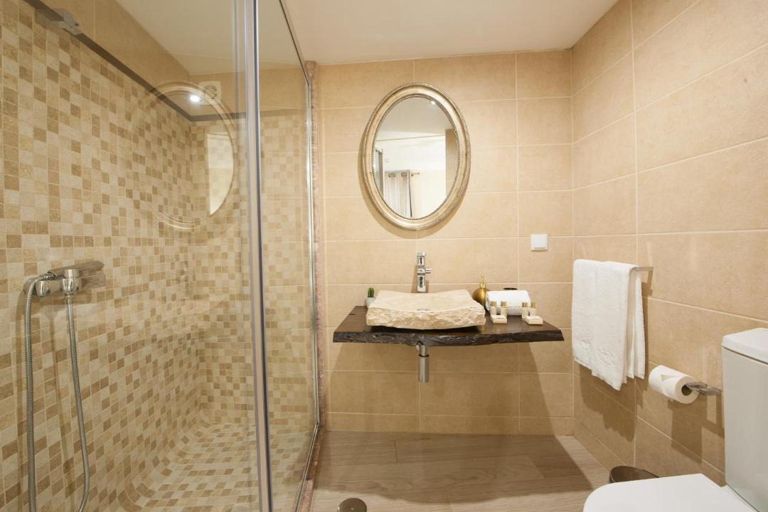 Photo of Bathroom in Gondramaz